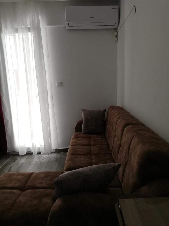 דידים Cicek Apart Otel מראה חיצוני תמונה