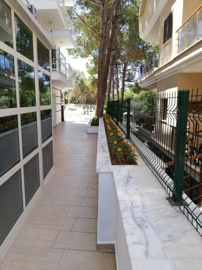 דידים Cicek Apart Otel מראה חיצוני תמונה
