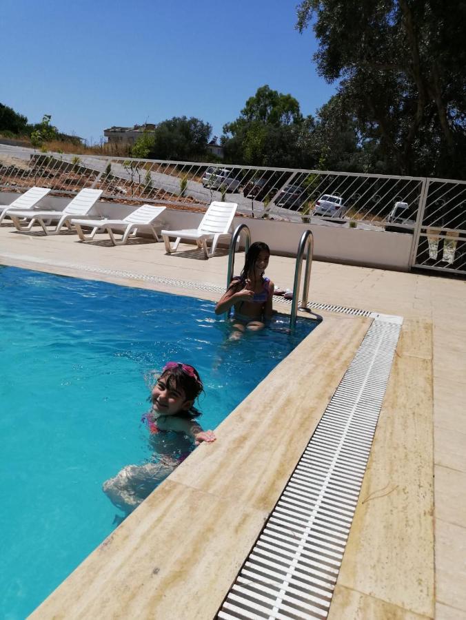 דידים Cicek Apart Otel מראה חיצוני תמונה