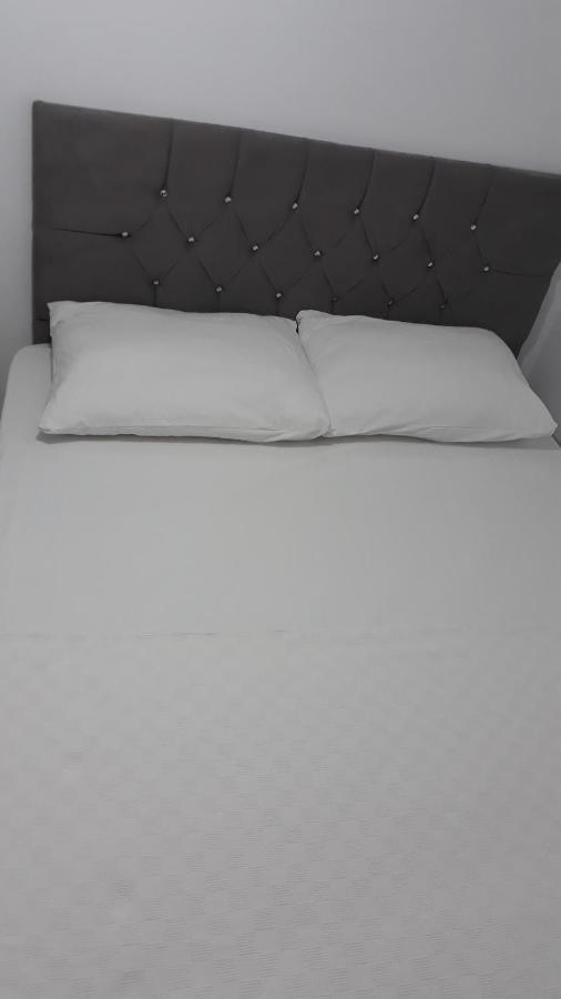 דידים Cicek Apart Otel מראה חיצוני תמונה